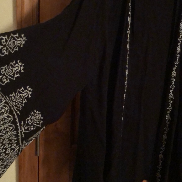 Top - Picture 2 of 3